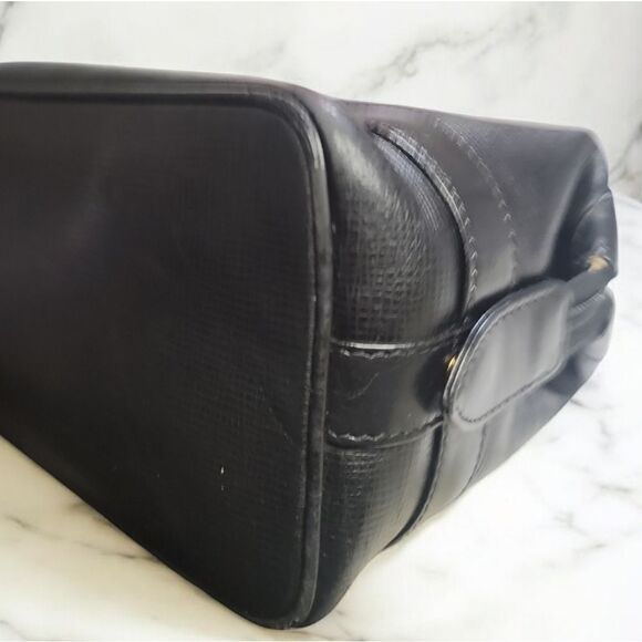 Hunting World Black Leather Toiletry Bag - Picture 6 of 11
